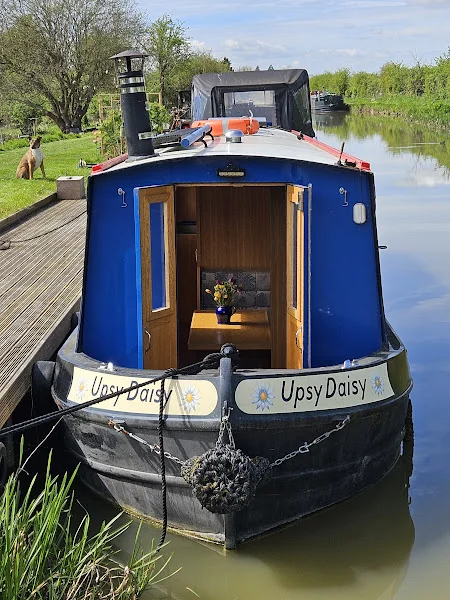 Upsy Daisy narrowboat on the Kennet and Avon Canal