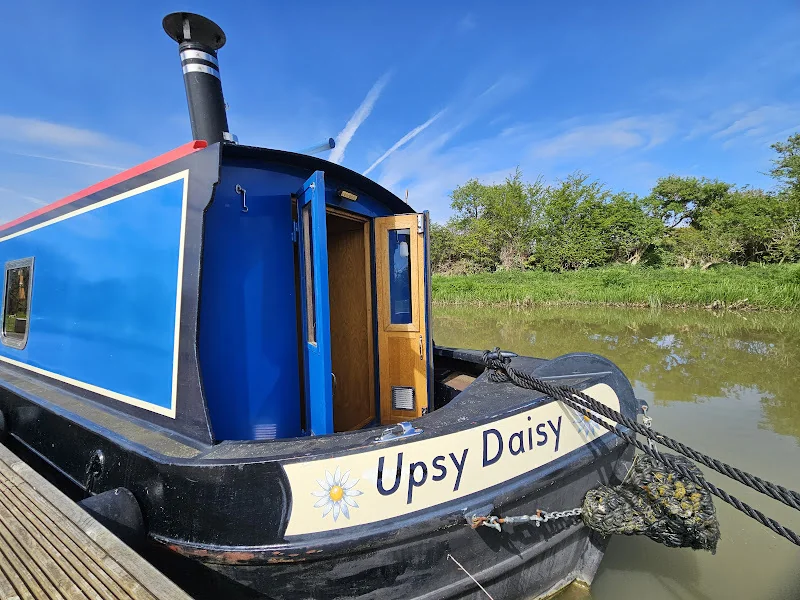 Upsy Daisy narrowboat on the Kennet and Avon Canal