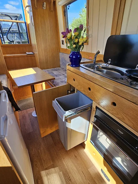 Upsy Daisy galley kitchen