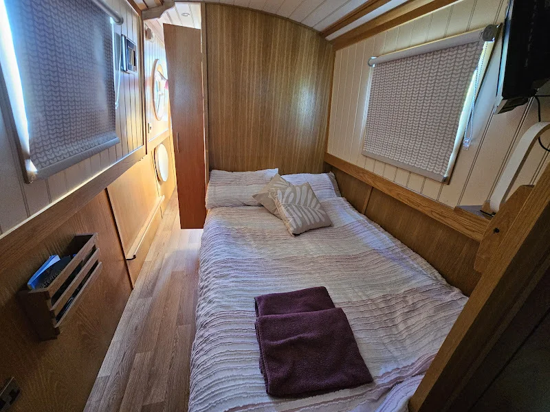 Upsy Daisy front bedroom alternative angle