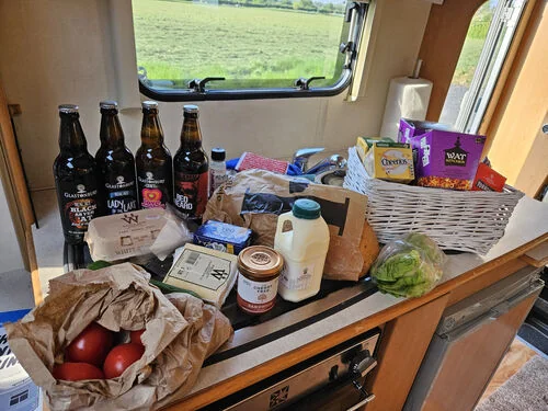 Gold welcome hamper bundle