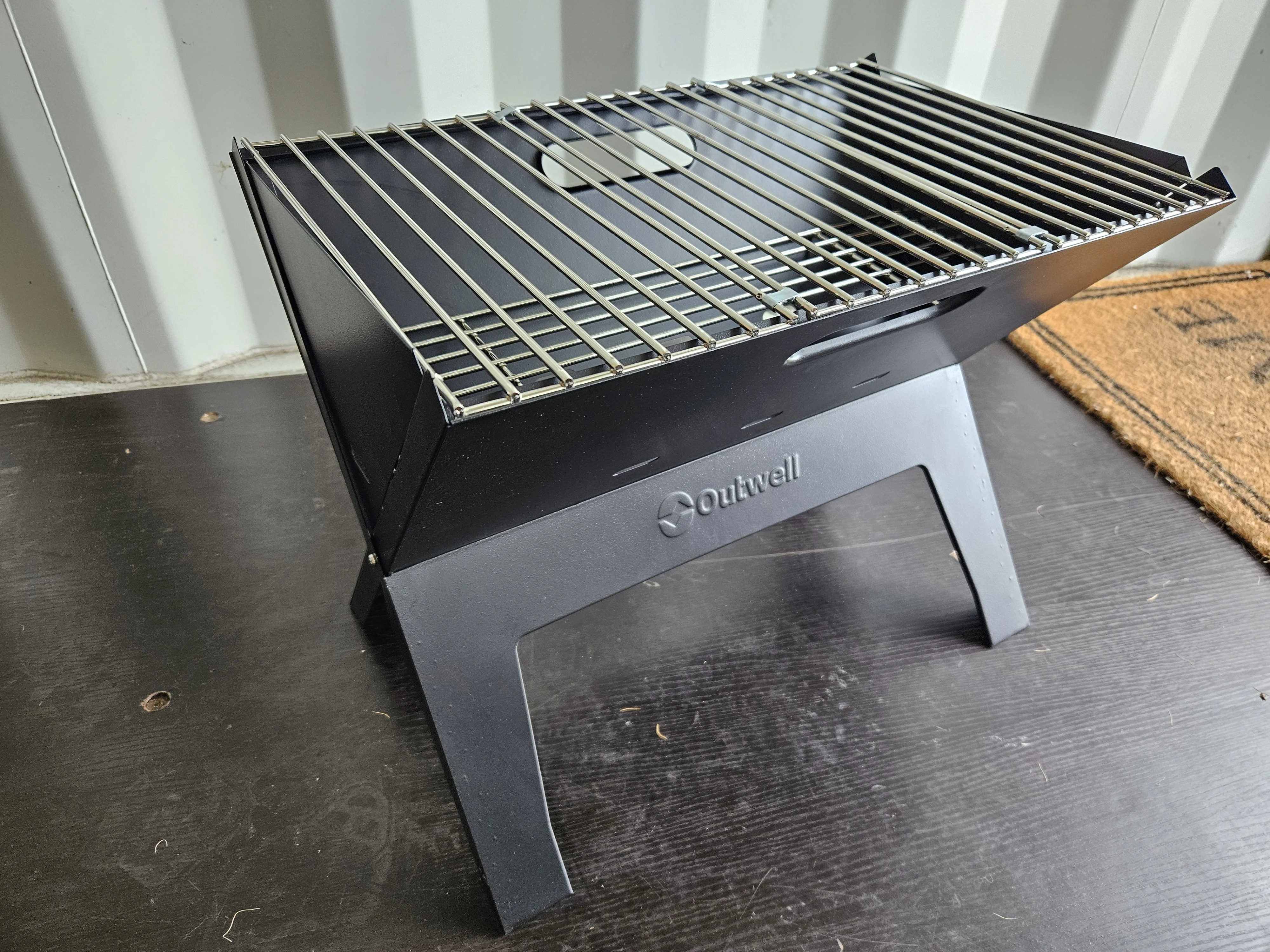 Portable fire pit for evenings around the campfire