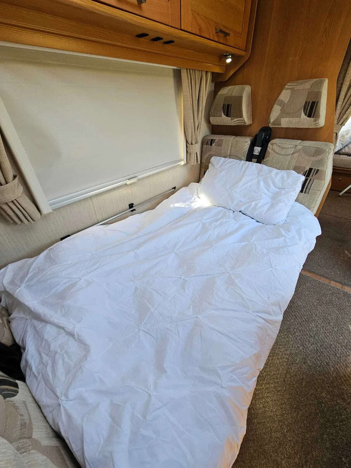 Beatrice single side berth