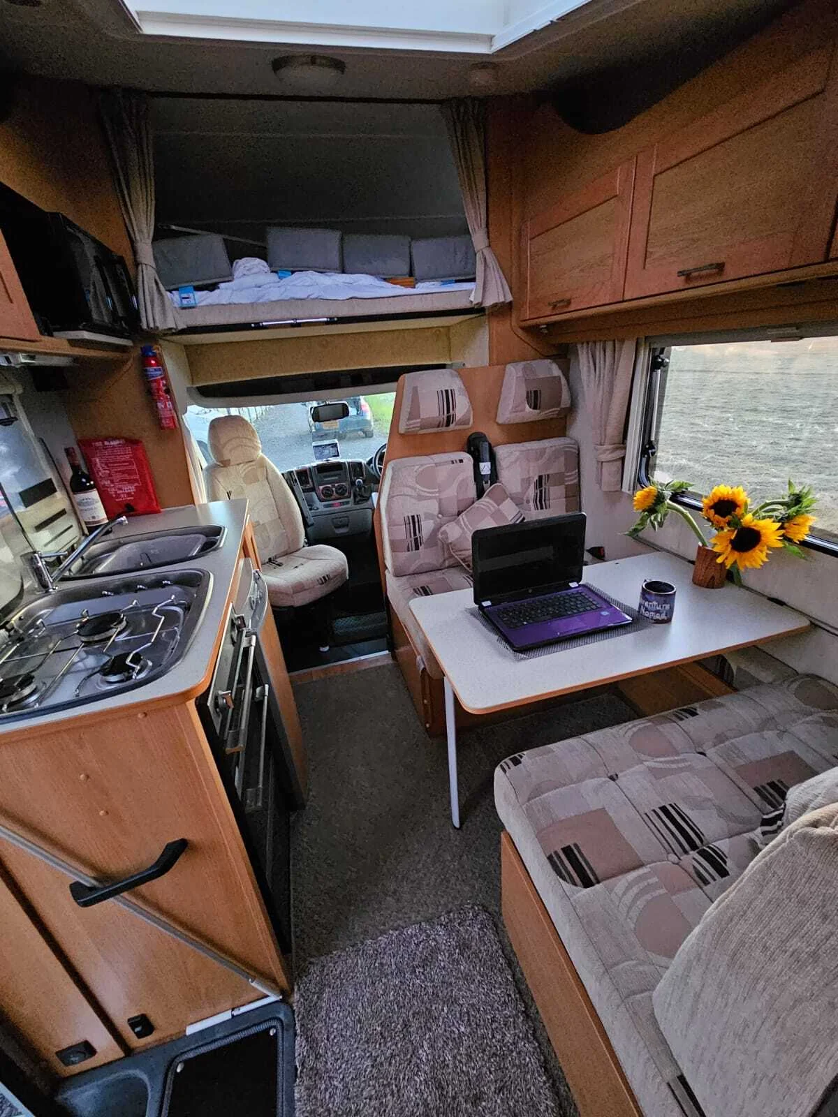 Beatrice interior full length