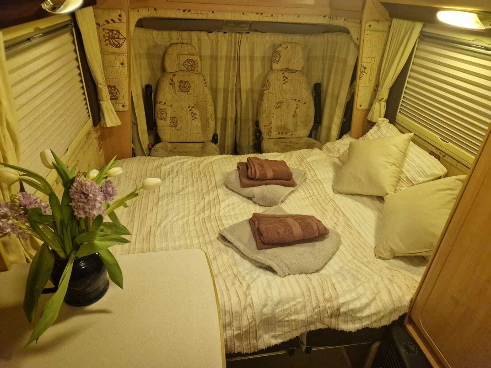 Carys double bed configuration