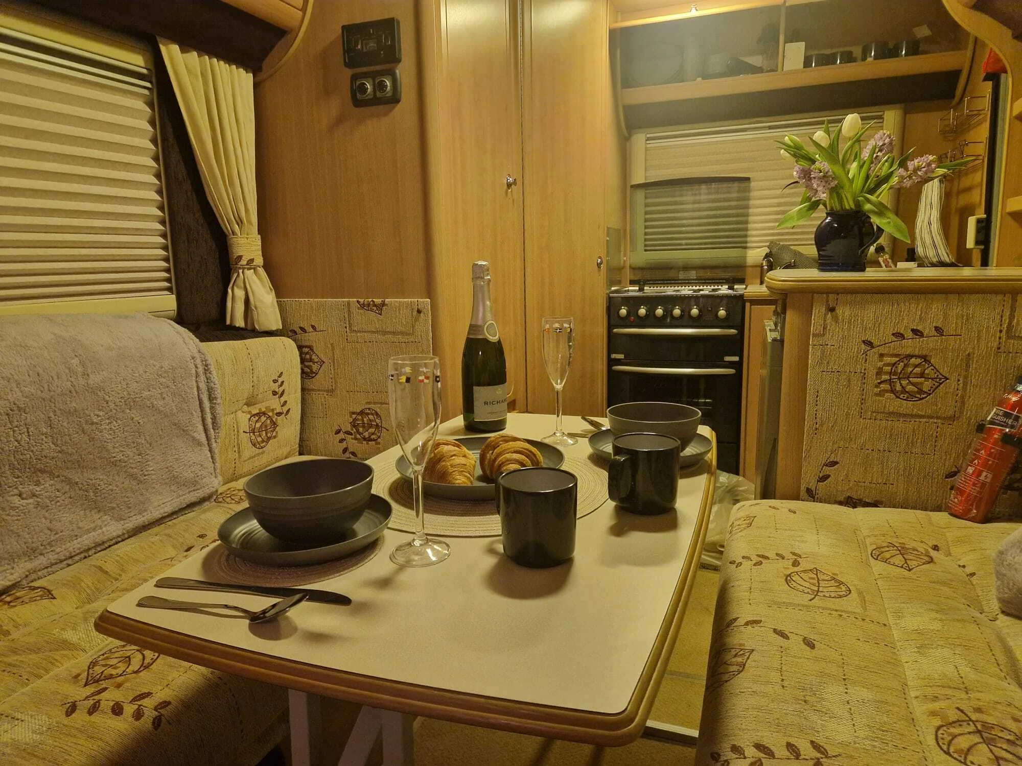 Carys interior overview