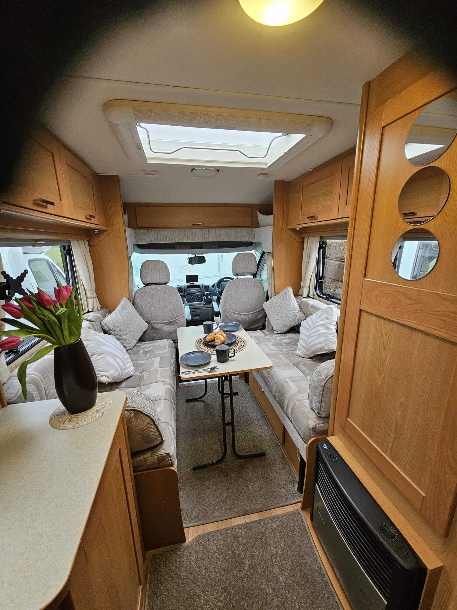 Farah interior wide from front