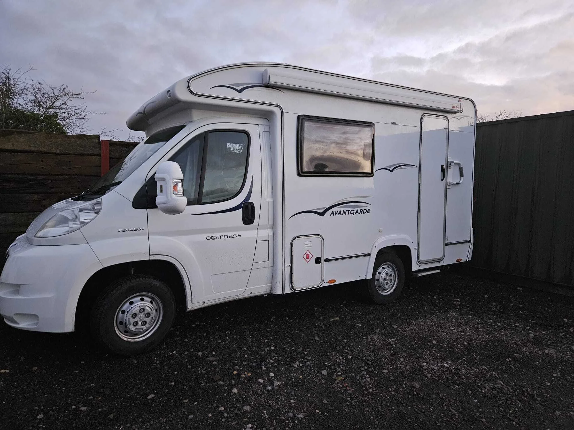 Farah exterior rear three-quarter